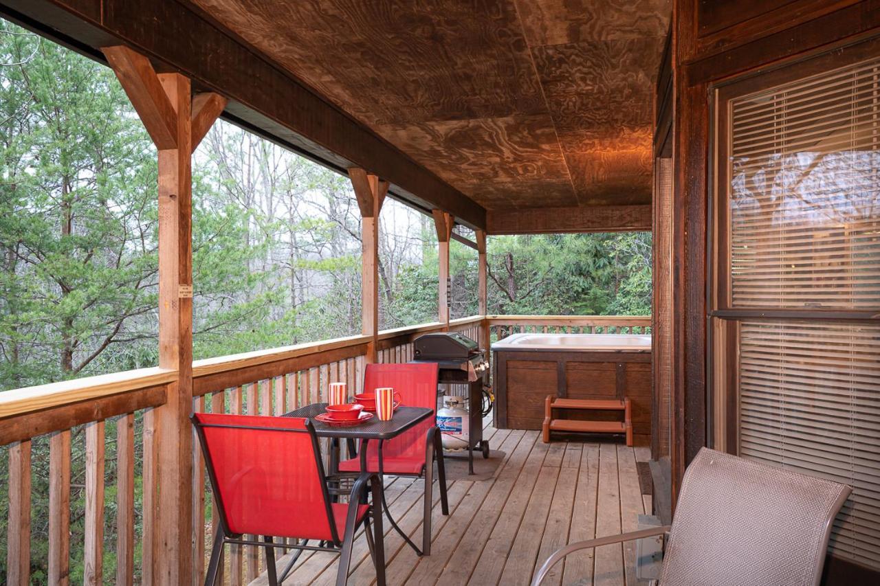 Secluded Sunset By Stony Brook Cabins Gatlinburg Bagian luar foto
